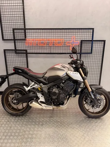 Cb 650r 2021 novíssima