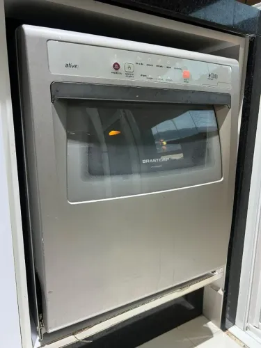 MAQUINA DE LAVA LOUÇA BRASTEMP 8 SERVIÇOS