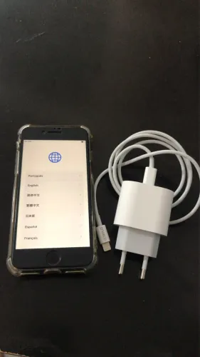 Vendo iPhone 8 128 gb todo original. Nunca aberto. 