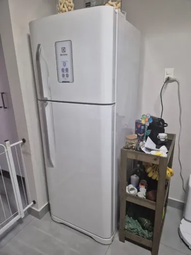 Geladeira Electrolux TF51 433L (não gela)