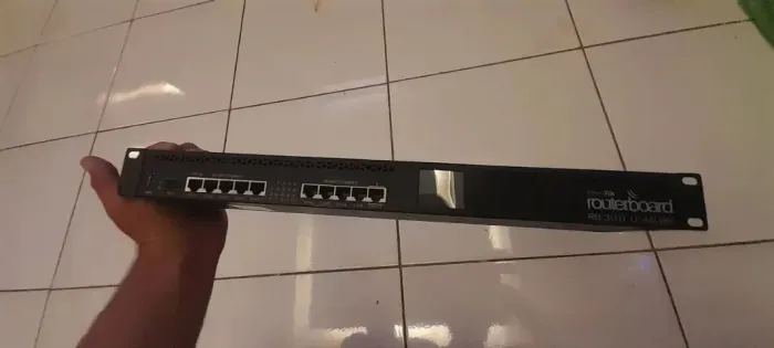 RouterBoard MikroTik RB3011