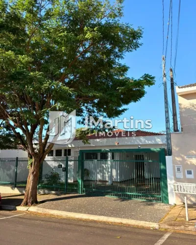 Casa comercial PARA VENDA E LOCAÇÃO com 7 salas Na Rua Dom Pedro II em São Carlos/SP