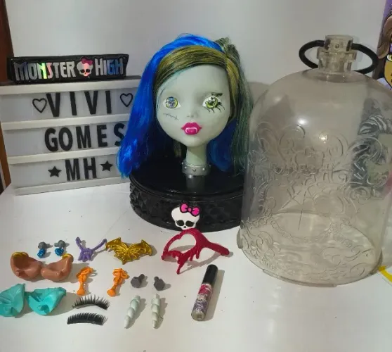 Monster High busto gore geous