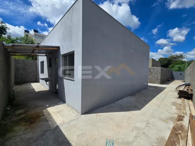 Casa à Venda no Bairro Dona Quita em Divinópolis MG.