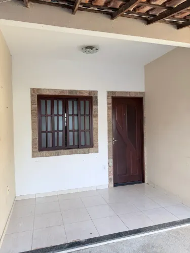Alugo casa no coqueiral