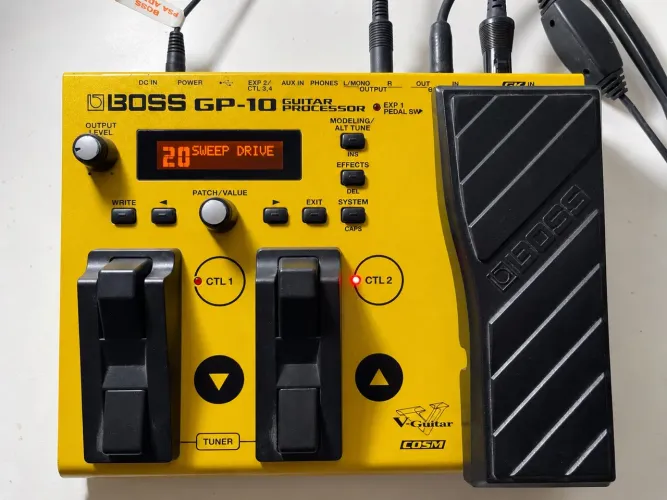 BOSS GP-10 Guitar Processor + Roland GK-3 ? kit completo
