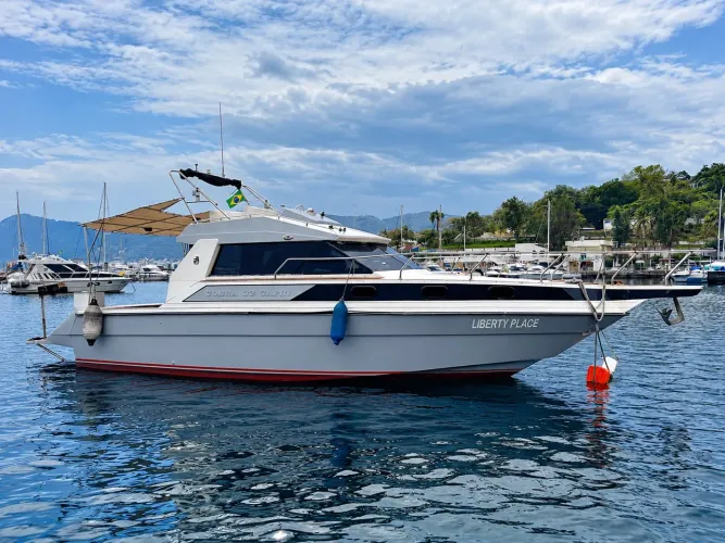 Cobra Capri 32 pés 17 passageiros 