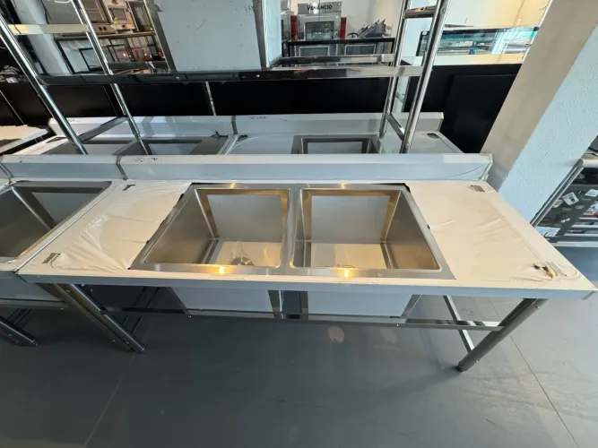 Bancada em inox com 2 pias 1,90x0,70 nova 