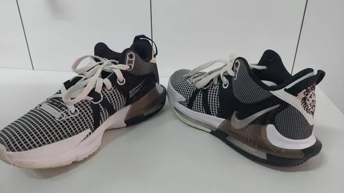 Tênis Nike LeBron James