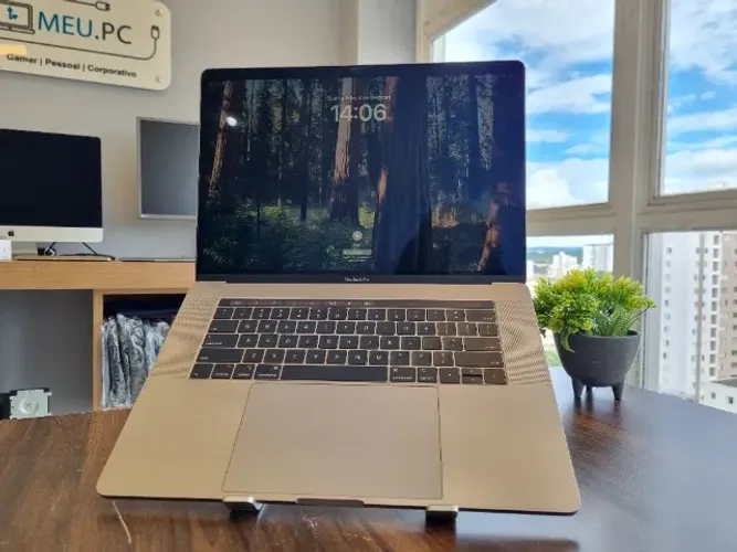 Apple MacBook Pro 2019 - Intel Core i7 | 512GB SSD | 32GB LPDDR4 | 15,4" - Cinza Espacial