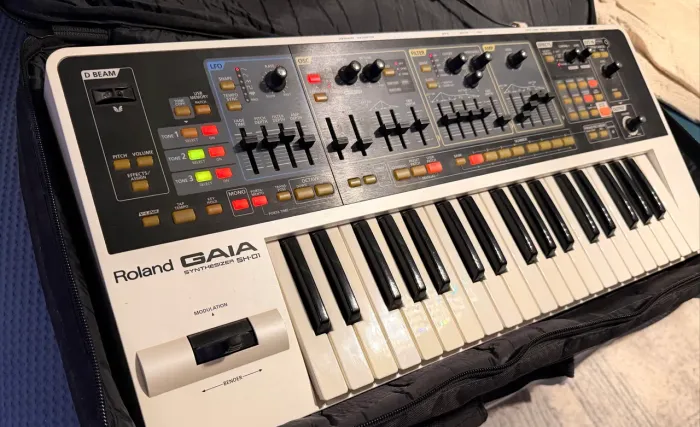 Roland GAIA SH-01