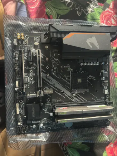 Placa Aorus elite B550 M