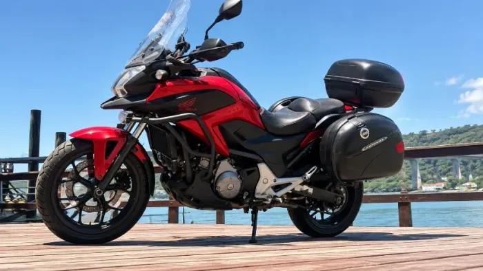 Honda NC 700X 2013/2014 - Completa, kit Givi, pronta p/ viagem