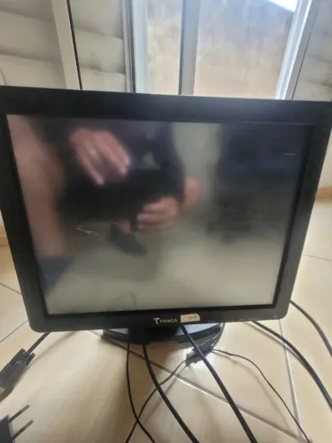 Monitor Tanca TMT 520 de 15 polegadas