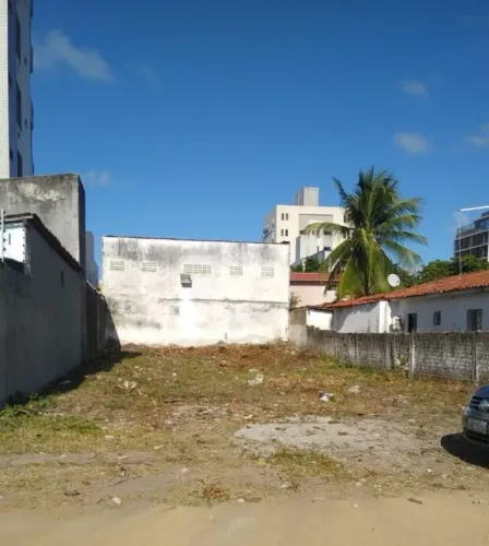 Terreno em Camboinha em ótima localização com 396m². (Oportunidade)