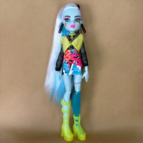 Boneca Frankie Stein Neon Frights G3 Monster High