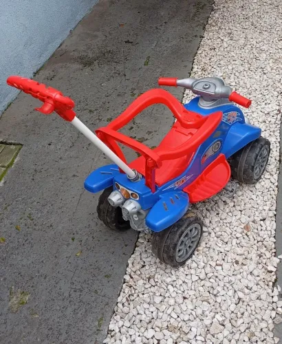 Carrinho de Passeio Motoca infantil