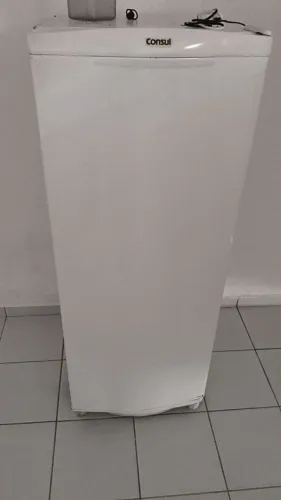 Geladeira com defeito 