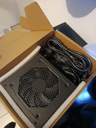 Fonte Hivento 700W ATX 80 Plus Bronze - nova na caixa