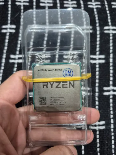 Processador Ryzen 7 2700X OEM turbo 4.3Ghz com pasta térmica (Entregamos)