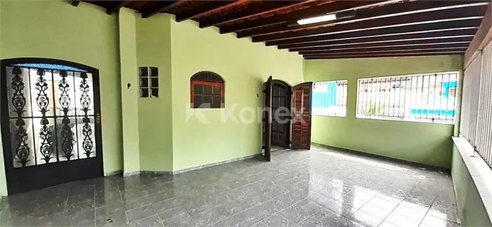 Sobrado à venda com 4 quartos em Jardim Guanca, São Paulo