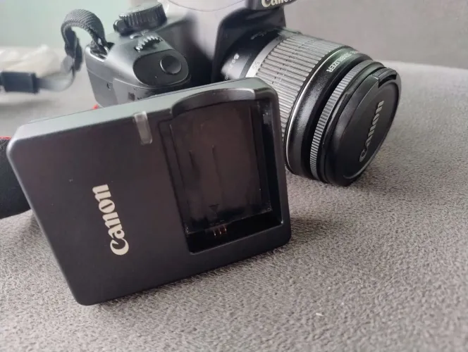 CANON EOS XS