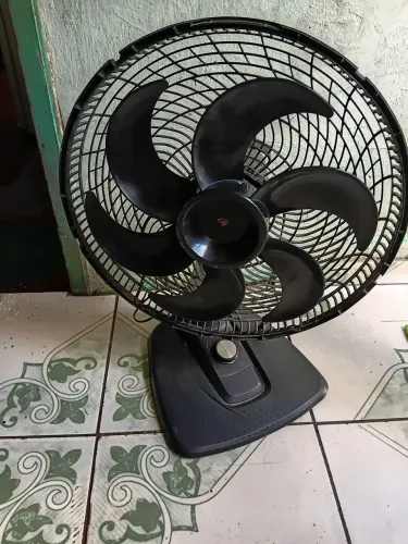 Estou vendendo esse ventilador está funcionando perfeitamente ventilador da Arno
