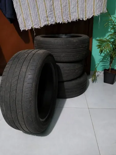 Pneus aro 17 (215x50x17)