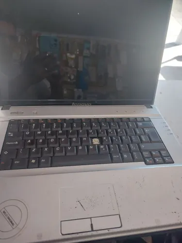 Notebook Lenovo para usar peças NÃO liga