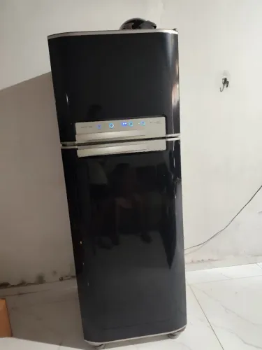 Geladeira Electrolux Frost Free DFX50 Inox Envelopada Preto - Com Detalhe