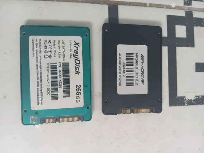SSD 240gb e SSD 256GB