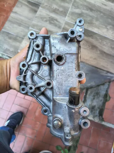 Carcaça válvula termostática Sandero 1.6 16v