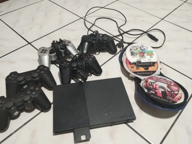 PLAYSTATION 2 USADO, " SÓ FALTA O CABO DE CONEXÃO COLORIDO"  NAO ENVIO PELOS CORREIOS 