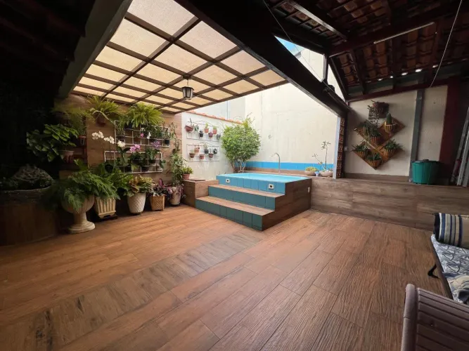 Casa em Condomínio com Piscina e energia fotovoltaica , à Venda em São José do Rio Preto R