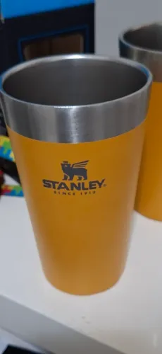 Copo Stanley de 473 ML