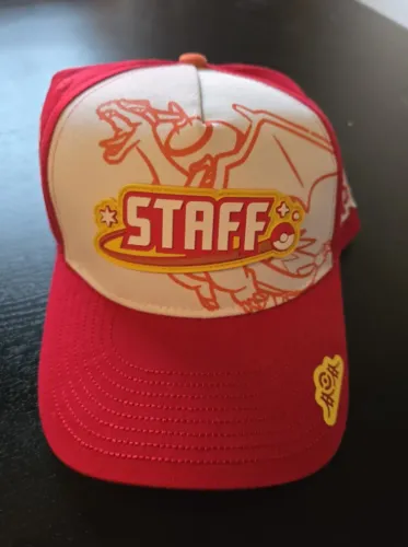 BONÉ 2026 Pokemon World Championships STAFF Charizard