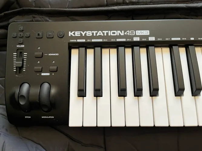 Teclado controlador m-audio keystation 49 mk3 com bag