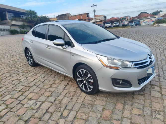 Citroen C4 Lounge Exclusive 1.6 Turbo Flex Aut. 2015