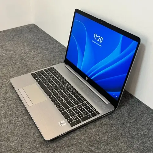 Notebook HP, i5 de 10ª geração, 8gb de RAM, 256gb de SSD e tela de 15.6