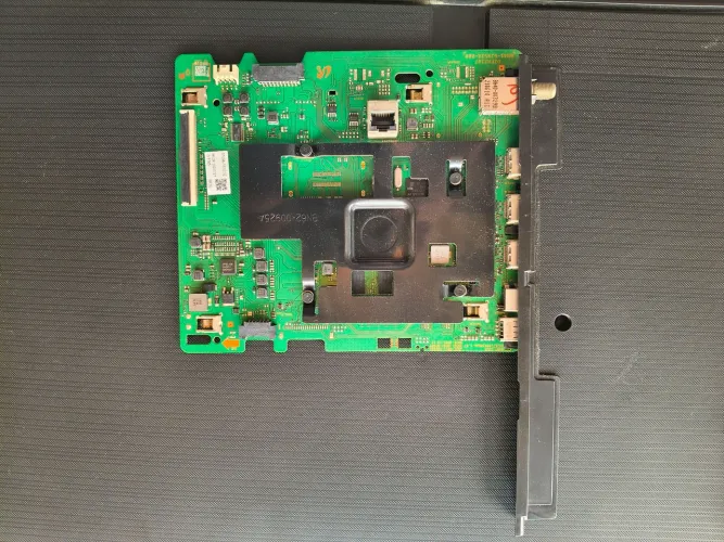Placa principal da TV Samsung modelo UN50AU77