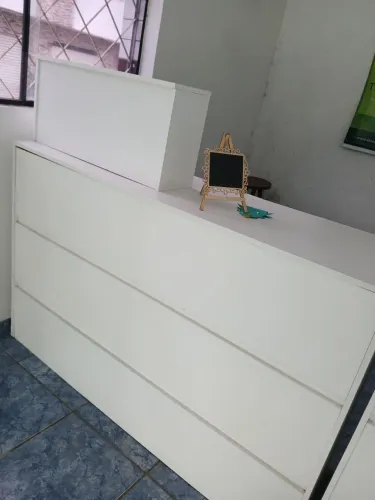 Balcão em MDF branco incluo gaveta