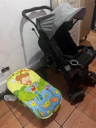 Combo carrinho e cadeirinha vibratória