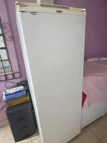 Vendo geladeira Consul 340 litros