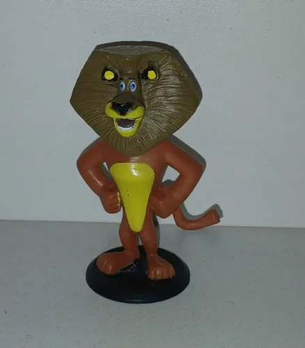 BONECO MINIATURA MADAGASCAR ALEX O LEÃO COLADO NA BASE