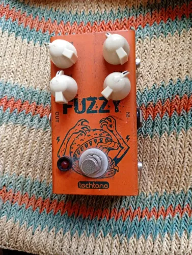 Pedal de guitarra Fuzz - techtone fuzzy