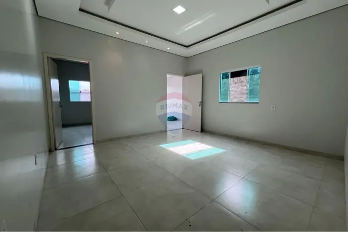 Casa bem localizada no Bairro Greenville, com suíte e apta a financiamento