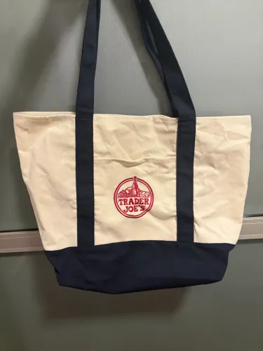 Sacola Trader Joe's 