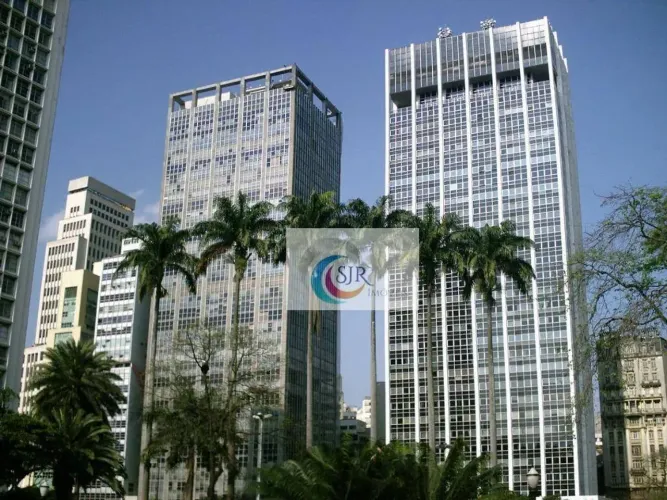 Conjunto comercial com 1140 m² de área útil, em localização privilegiada, no centro de São