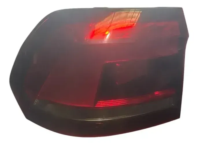 Lanterna Traseira Esquerda (2400511) Volkswagen Fox 15/21 Esquerdo/motorista Vermelho