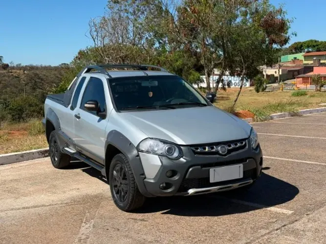 Fiat Strada Adventure 1.8/ 1.8 Locker Flex CE 2013
